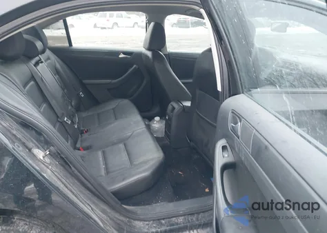 2014 Volkswagen Jetta 1.8T Se z USA, uszkodzony, nr VIN 3VWD17AJXEM307126